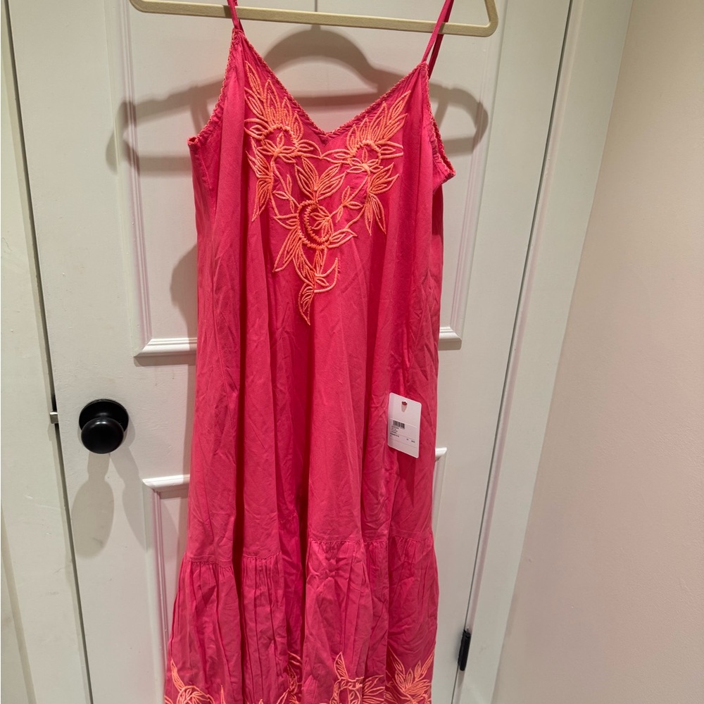 Juliet Dunn Fuchsia V Neck Midi Dress with Coral Embroidery NWT